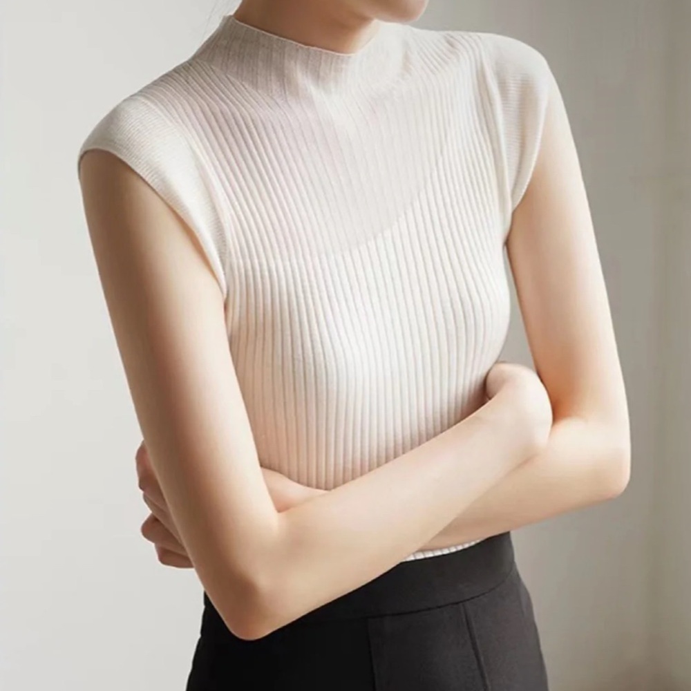 NWT - White Commense mesh patchwork sleeveless top